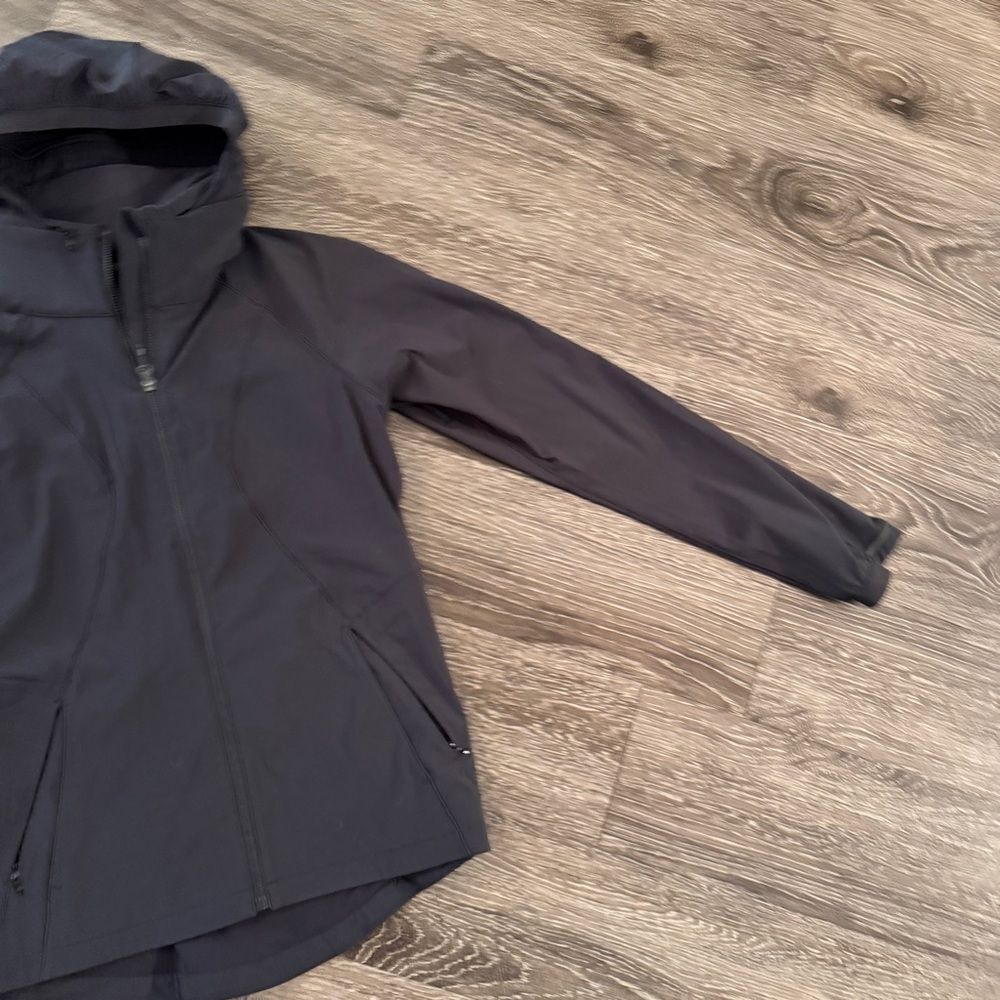 Lululemon Go The Distance Jacket - Picture 4 of 6